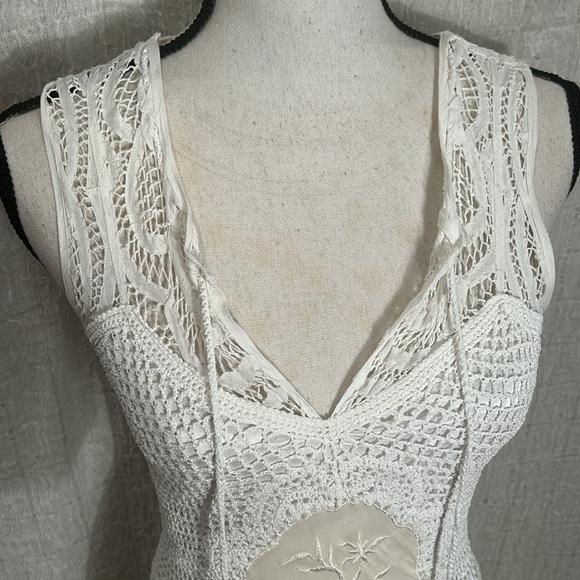 Perfect Vintage Cache White Crochet Dress with silk inlays - Picture 4 of 7